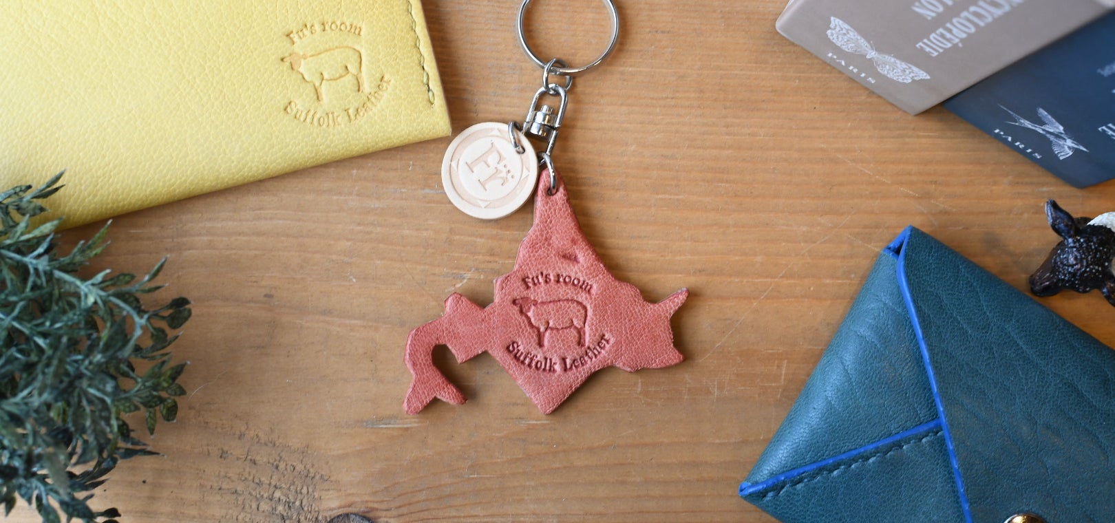 SuffolkLeather | Fu's room